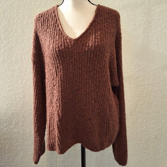 a.n.a Sweaters - A.n.a Womens Sz L Barvarian Brown Long Sleeve V-Neck Pullover Sweater Wintercore